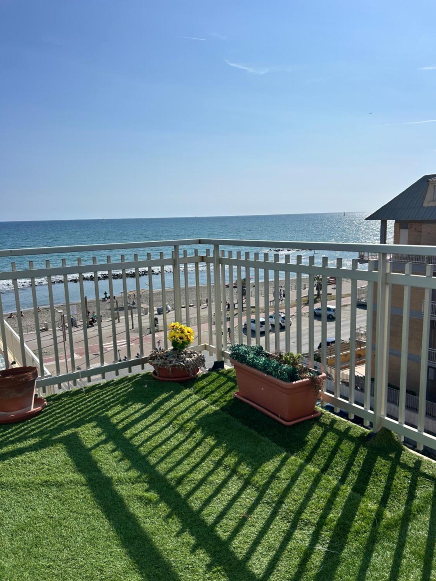 Front Sea Luxury Leilighet Lido di Ostia Eksteriør bilde