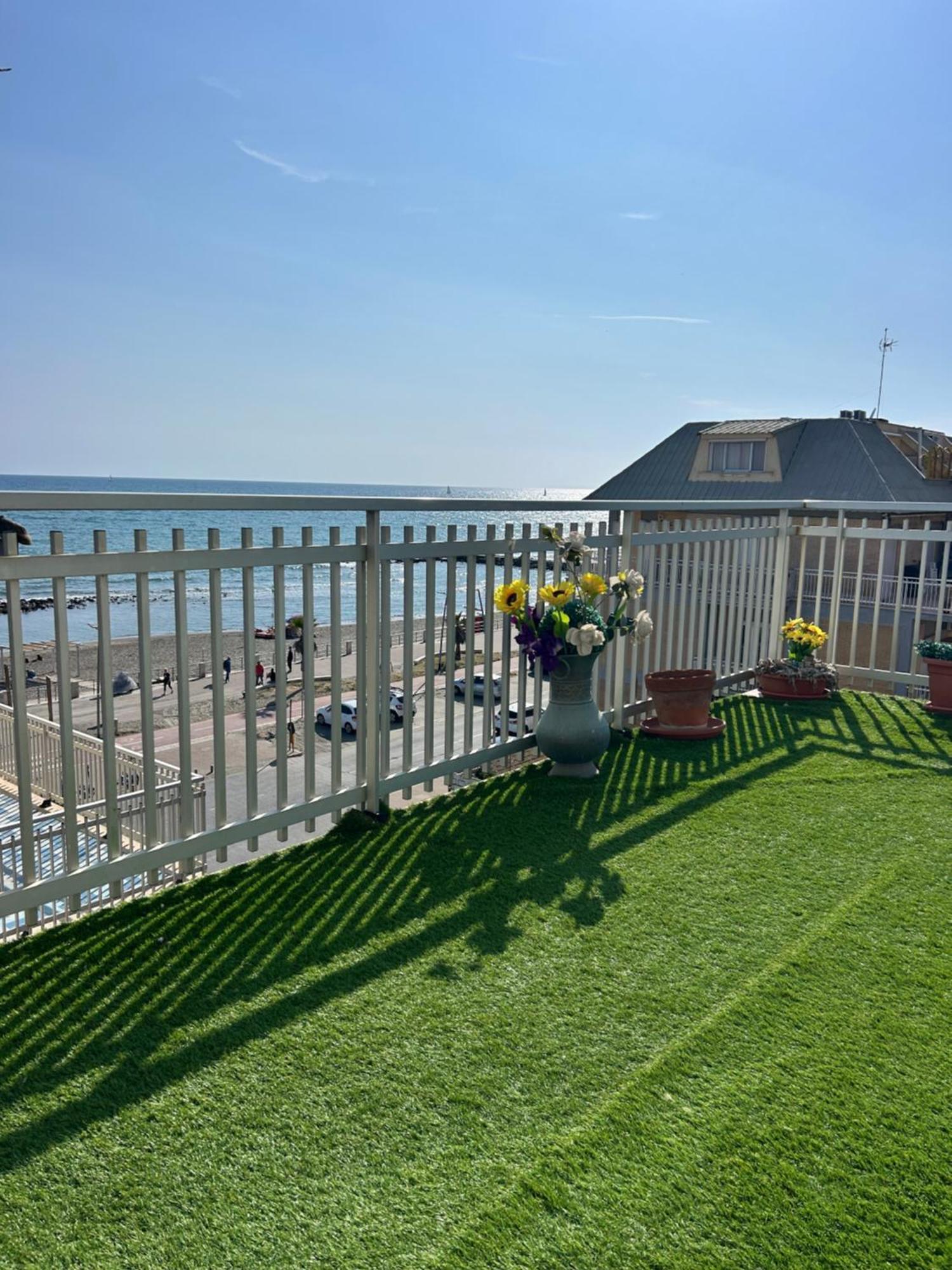 Front Sea Luxury Leilighet Lido di Ostia Eksteriør bilde